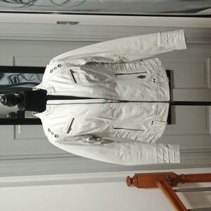 Harley Davidson white leather jacket. Size Large